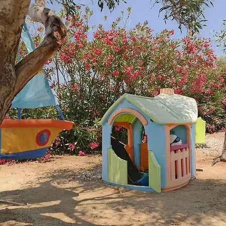 Aparthotel Maroussa 4*