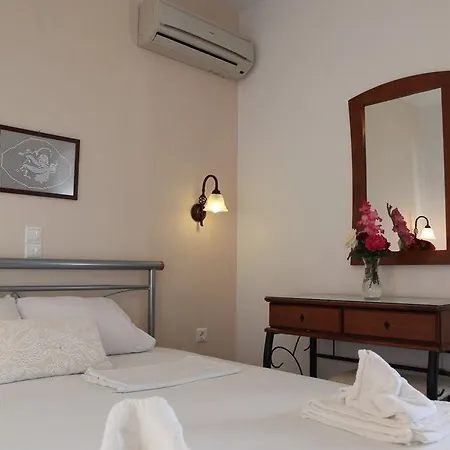 Maroussa 4*