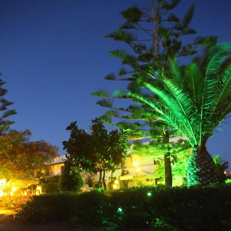 Maroussa Aparthotel Agia Anna (Naxos)