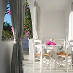 Maroussa Aparthotel 4*