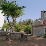 Maroussa Aparthotel 4*
