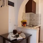Maroussa Aparthotel 4*
