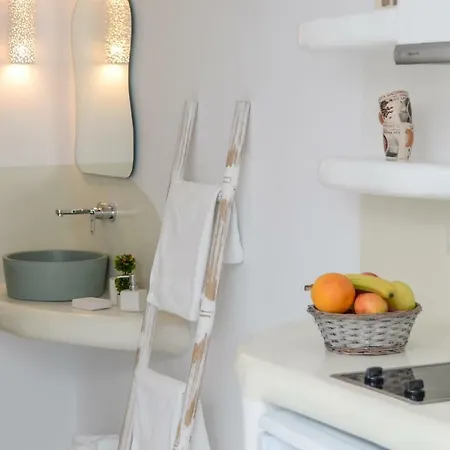 Ξενοδοχείο με διαμερίσματα Maroussa 4*