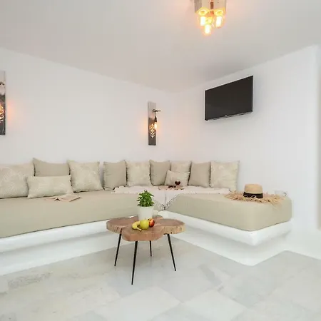 Ξενοδοχείο με διαμερίσματα Maroussa Αγία Άννα