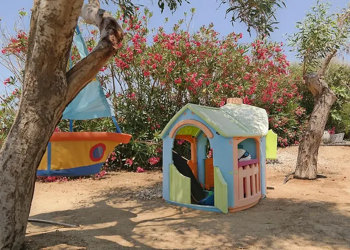 Aparthotel Maroussa 4*