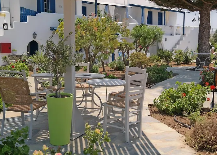 Maroussa Aparthotel 4*