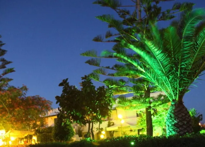 Maroussa Aparthotel Agia Anna (Naxos)